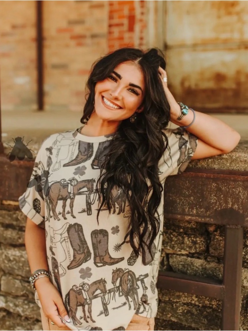 Cowboy Boot & Horse Graphic Tee in Cream and Brown